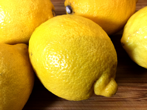 Zitronen-Fruchtgummis ohne Zucker